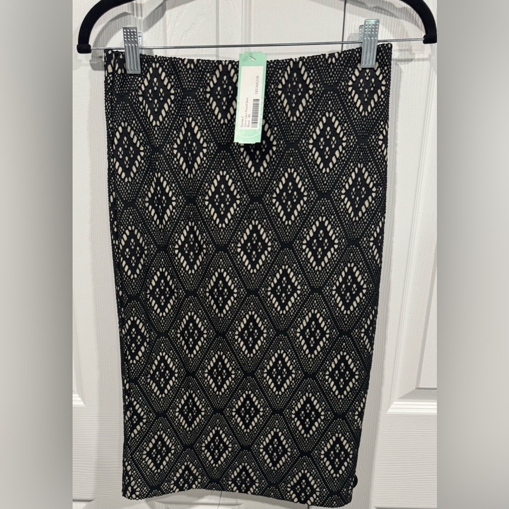 Renee C. Black and Cream Geometric Pencil Skirt